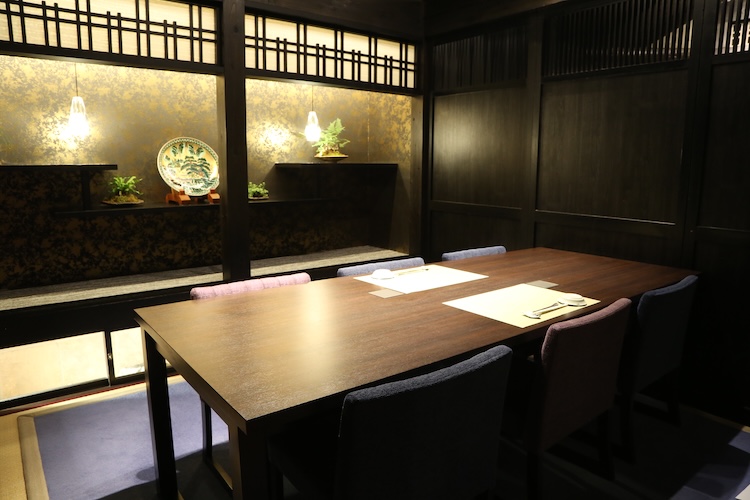 【カニカニランド】新潟市中央区天神1-12-7 LEXN 1 1F　☎︎025-384-0120