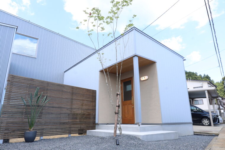 静かな住宅地に佇む隠れ家サロン