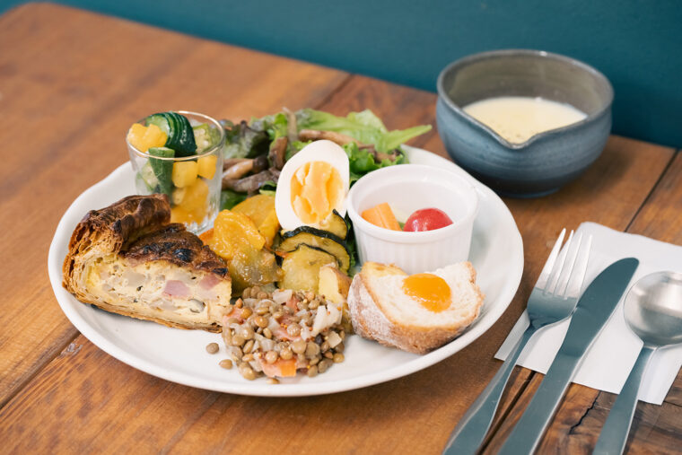 『キッシュプレートランチ』（1,100 円）