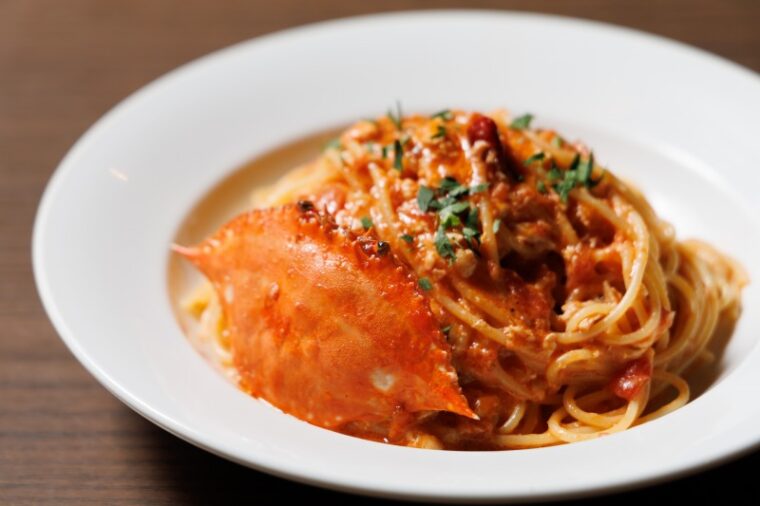 ﻿『渡り蟹のトマトクリーム』はセット価格＋100円で提供