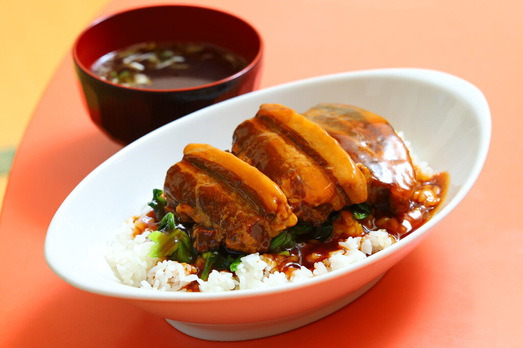 東華飯店】ほんのり香辛料が香る分厚い角煮がドーン！ ｜見附市・と