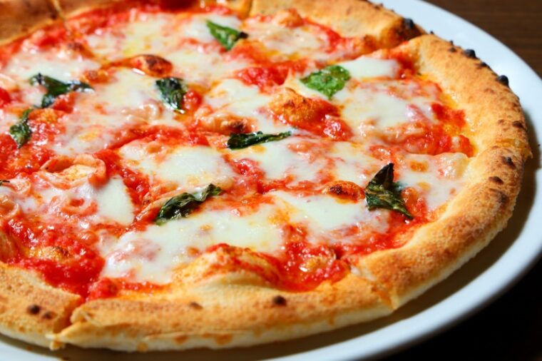 チーズをたっぷり使用した『マルゲリータ』は名物メニュー