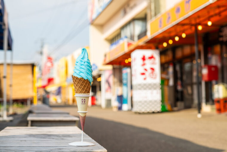 『潮ソフトクリーム』（350円）