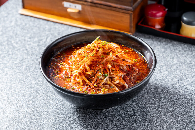 激辛マニアさん注目！　7・8月限定の『鬼辛ラーメン』（1,300 円）