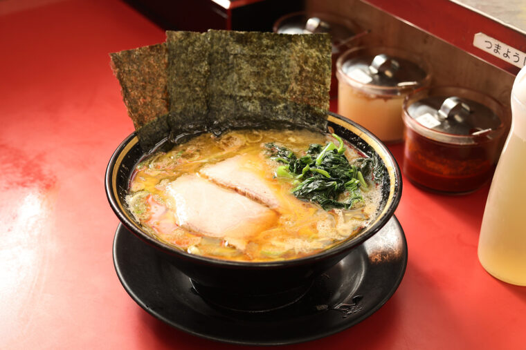 『並盛ラーメン』（900円）