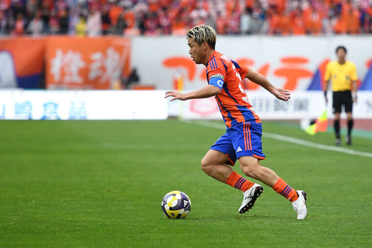 高い観察力で全体を把握し、正確なパス回しでチャンスをつかむ堀米悠斗選手