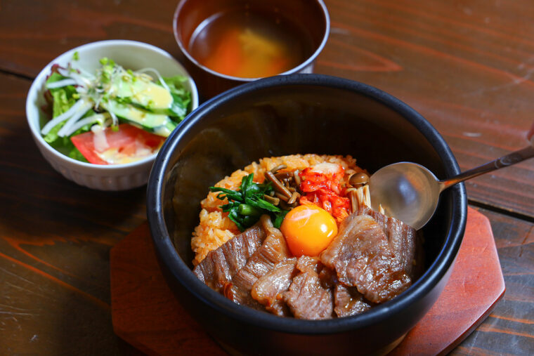 『新発田牛のビビンパ』（2,190円）