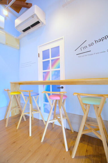 カラフルな店内