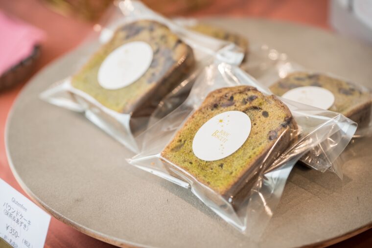パウンドケーキなどかわいい焼菓子がたくさん！