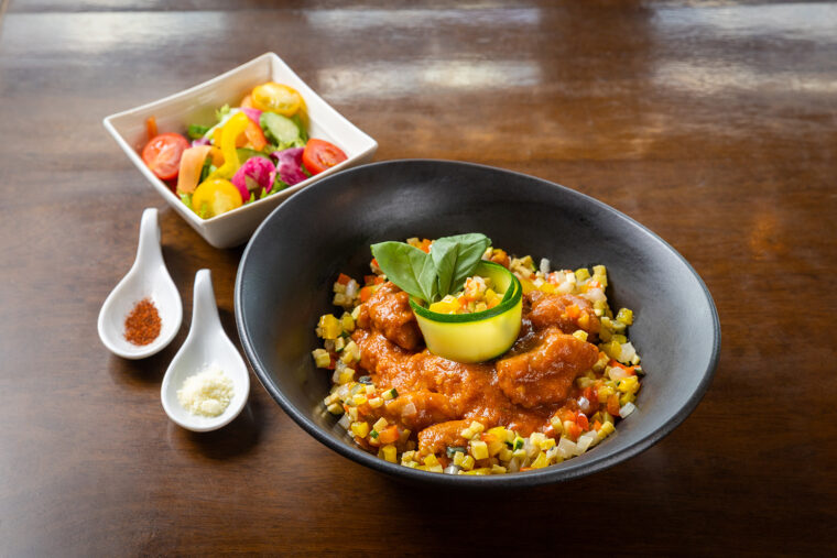 Trattoria IZUMIの『にいがた和牛スジのトマト煮込みカレー風味』（1,980円）昼のみ提供