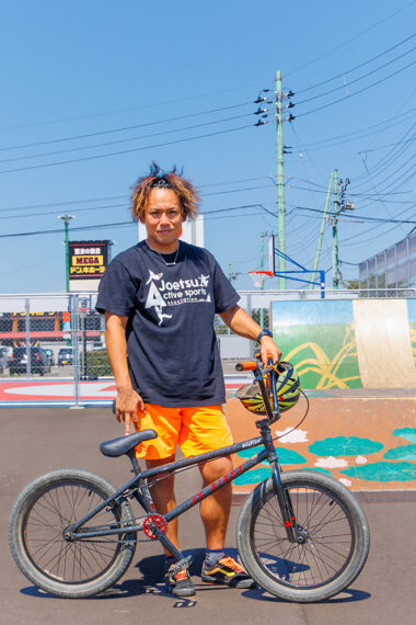 上越みらい公園プロジェクト委員会・上越アクティブスポーツ協会 代表 小竹 潤さん／上越市出身。地元を盛り上げたいとの思いから2016 年に上越アクティブスポーツ協会を結成。保育士として働きながら活動している