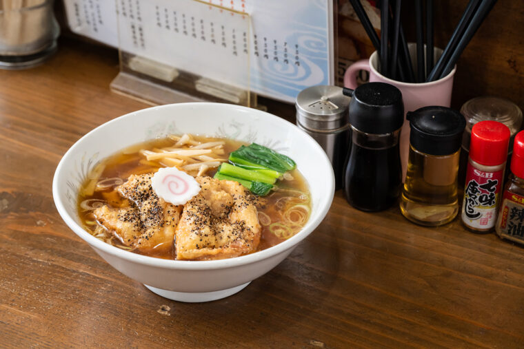 『唐揚げらうめん』（950円）