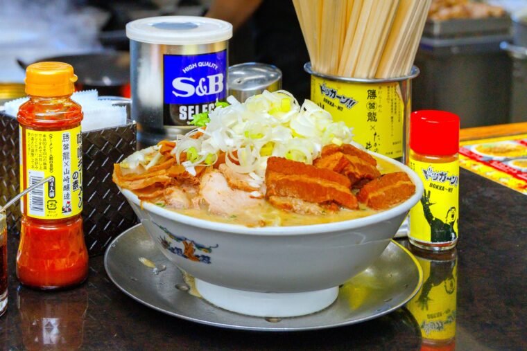 『勝肉ブタダブル』（1,560円）