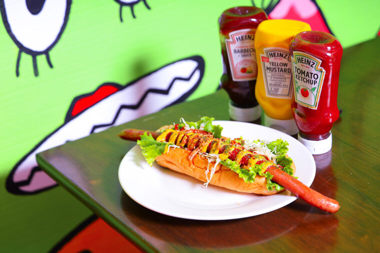 『ロングホットドッグ』（800円）