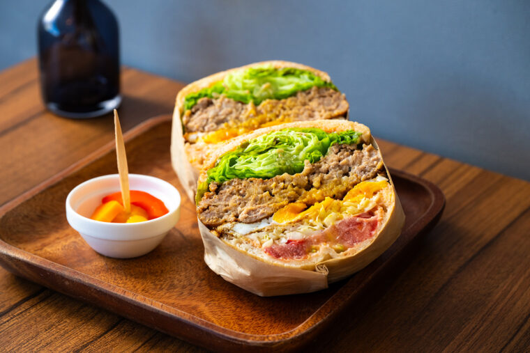 『手ごねハンバーグとたまごのパニーノ』（1,200円）