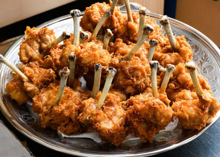 フードショップヨコタの『鶏チューリップ唐揚』。写真はイメージ