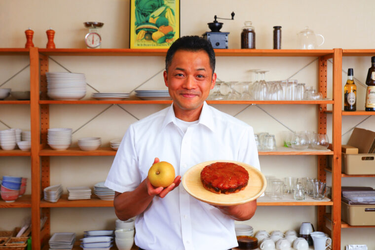 料理教室、ヒロクッキングスタジオを主宰するほか、｢料理・食｣に関する情報発信や総合プロデュースを行なう。「日本なしのタルトタタンは上品な甘さが魅力です」