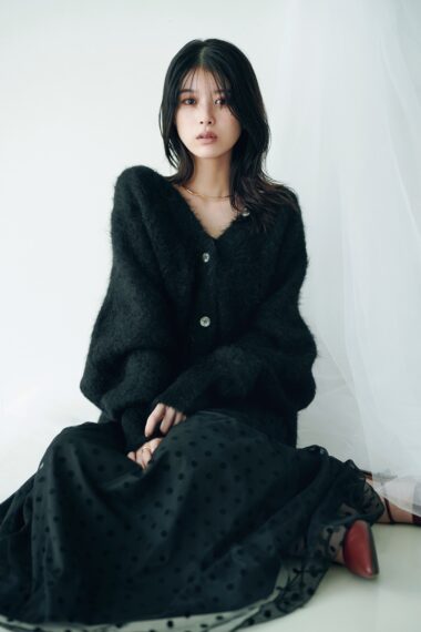 馬場ふみか／1995年、新潟出身。2014年に映画『パズル』で女優デビュー。その後、多くのドラマや映画に出演