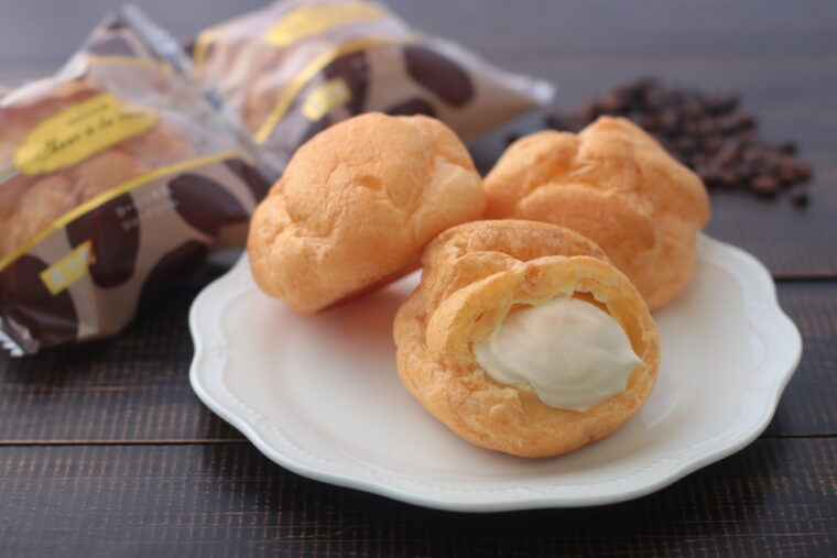 『コーヒー牛乳シュークリーム』（138円税込）