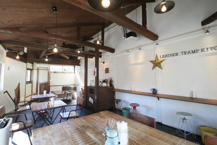 古民家を改装した和の空間