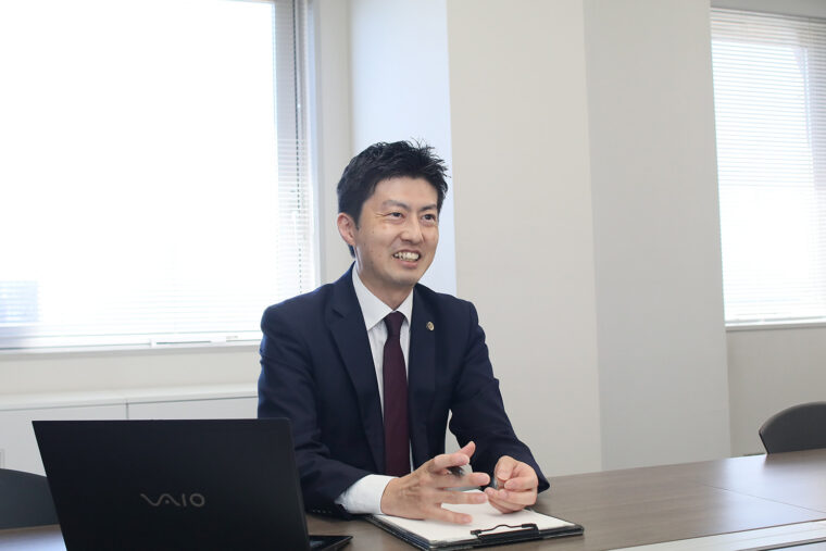 弁護士、新潟事務所所長　朝妻太郎さん