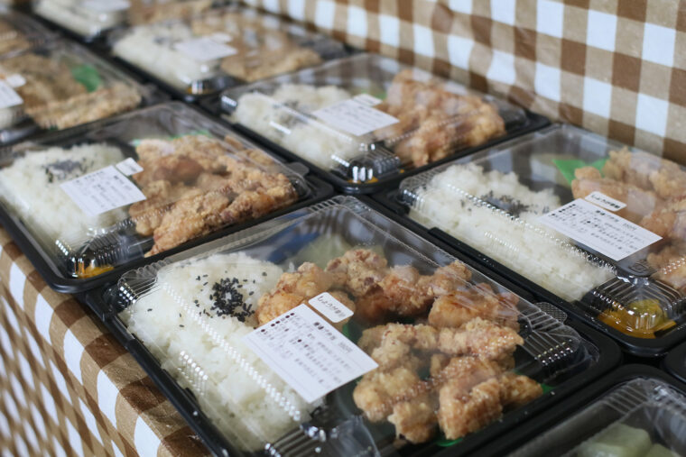 うめこまち自慢の唐揚げがたくさん入った弁当