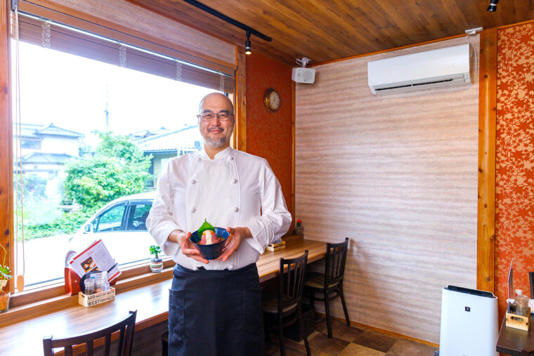 「肉本来のうまみをお楽しみください」と店主の早川謹弘さん　