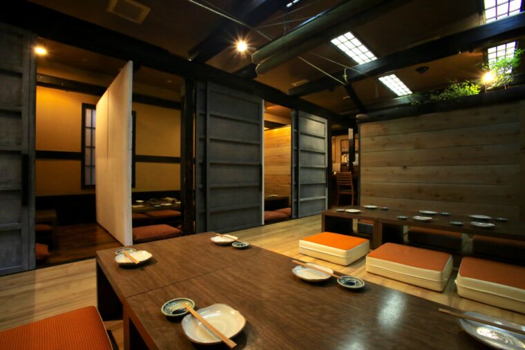 掘りごたつの個室も