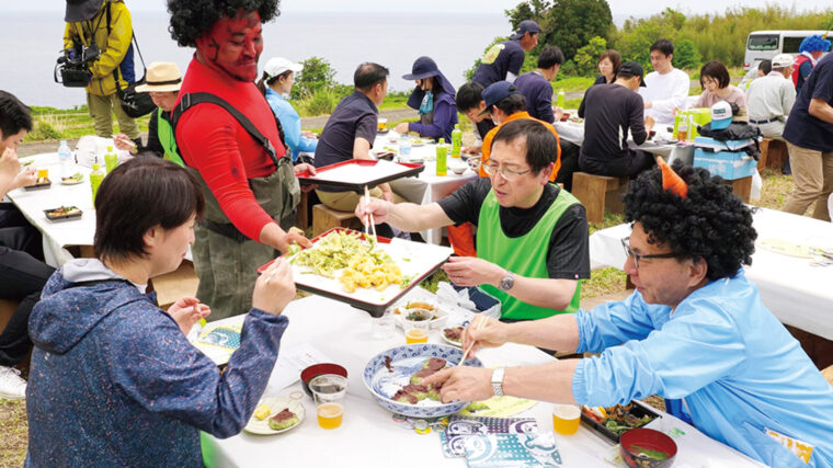 佐渡市・歌見の棚田にて
