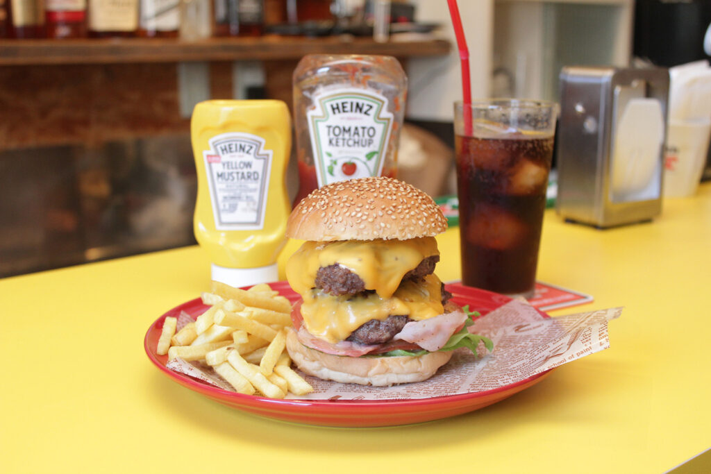 新店・One's Diner】国産牛100パーセントのパティがとにかくうまい