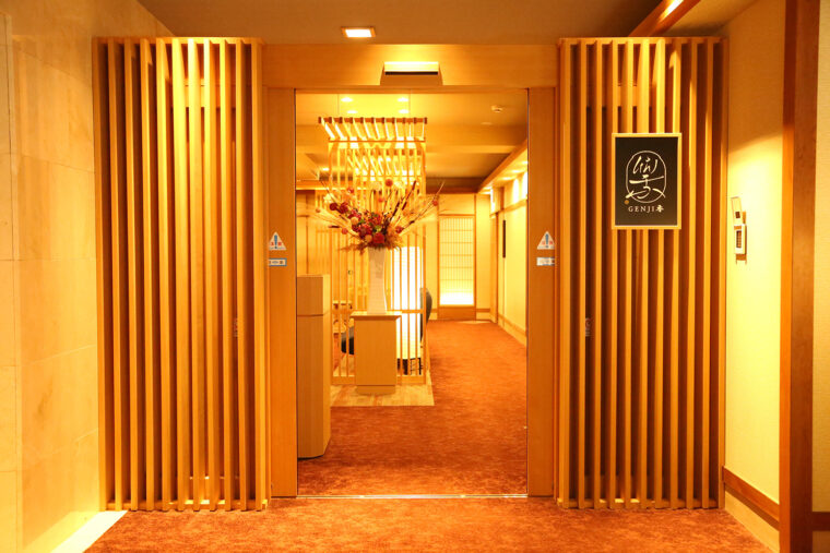 雅亭7階にあるGENJI香フロア専用ゲート