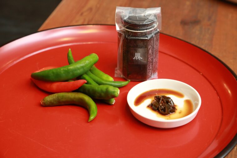 『青唐しょうゆ黄麹づけ 150g』（1,290円）。ピリッとした辛さがヤミツキになります！