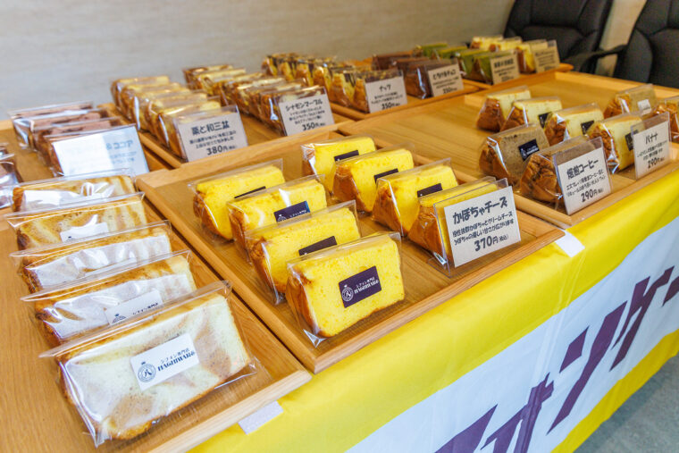 定番から季節限定まで多彩なシフォンケーキがズラリ