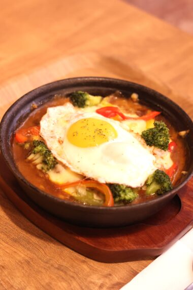 スタッフさんによる冬のおすすめは焼きカレー！