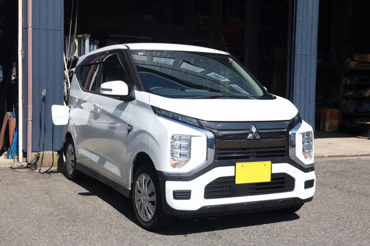 3台の軽電気自動車を使用。狭い島内の移動はランニングコストの面で優位性が高いと感じている