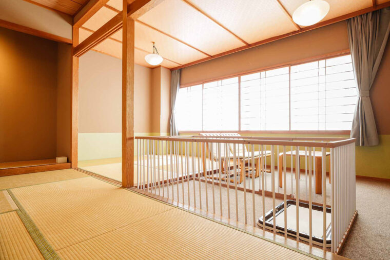 こちらがケージ完備のペット同伴専用客室