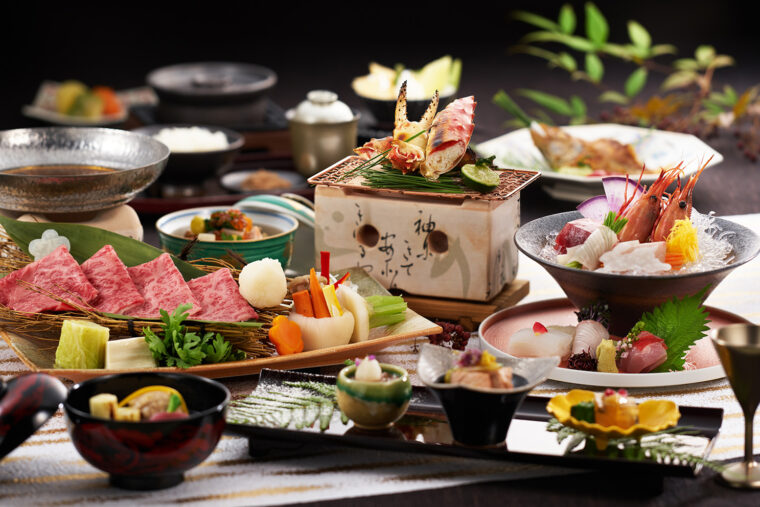 特選和牛や日本海の幸を使用。食事は個室か部屋食で楽しめる