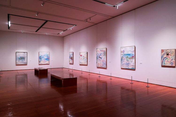 会場で観覧を！