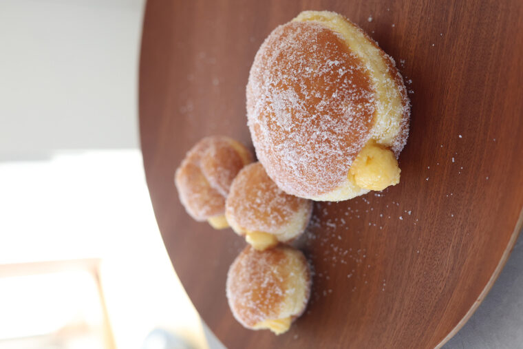 中にクリームが入ったドーナツ『ボンボローニクレマ』もおすすめ！