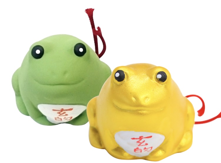 『玄的かえるおみくじ』（初穂料各300円）。陰陽五行説にちなみ、季節ごとに5色。お正月には金色が登場