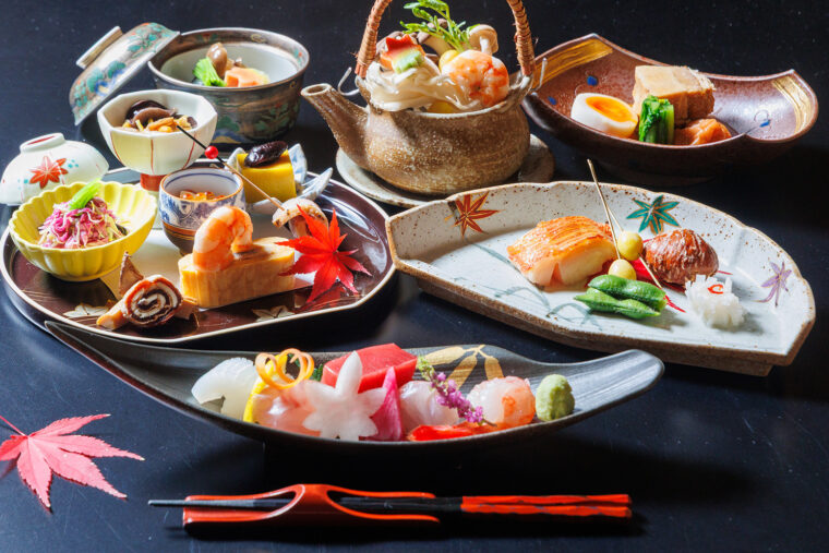 地元産の旬の食材を使用した料理を提供