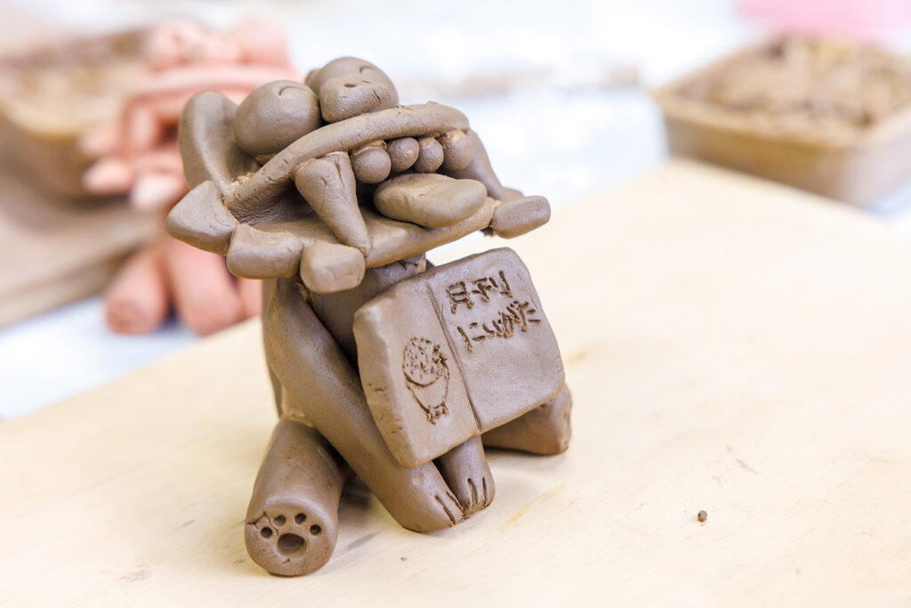 新店・鬼形商會 ONIGATA-BASE】作家に教わりながらシーサー作り体験を