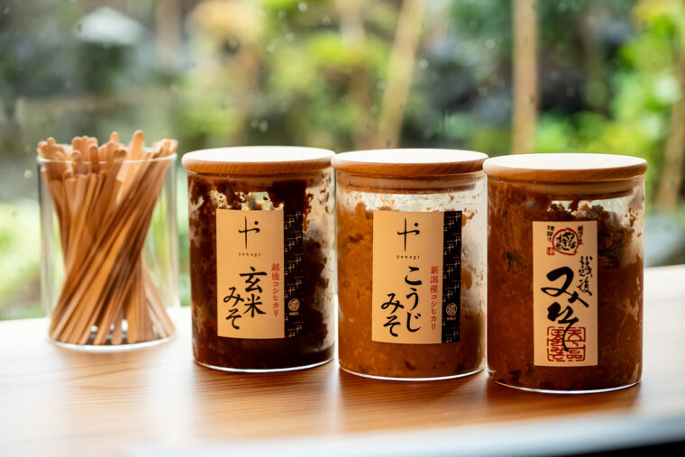 柳醸造を代表する3種類の味噌のテイスティングも