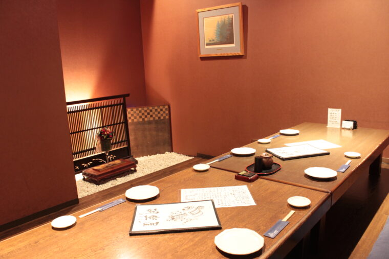 【胡坐屋 古町店】新潟市中央区古町通7-1014・2F　tel.025-225-2330