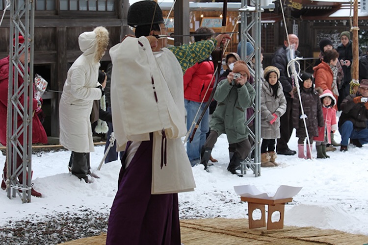 五穀豊穣、厄除け、開運を祈願する弓始神事を1月7日（水）に実施