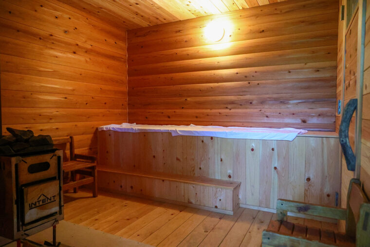 木造サウナ