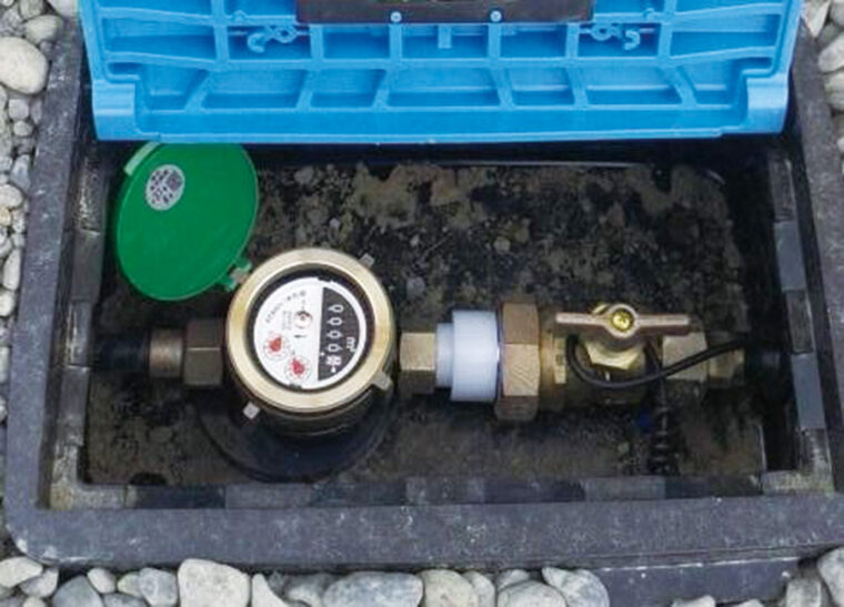 メーターボックス内の止水栓