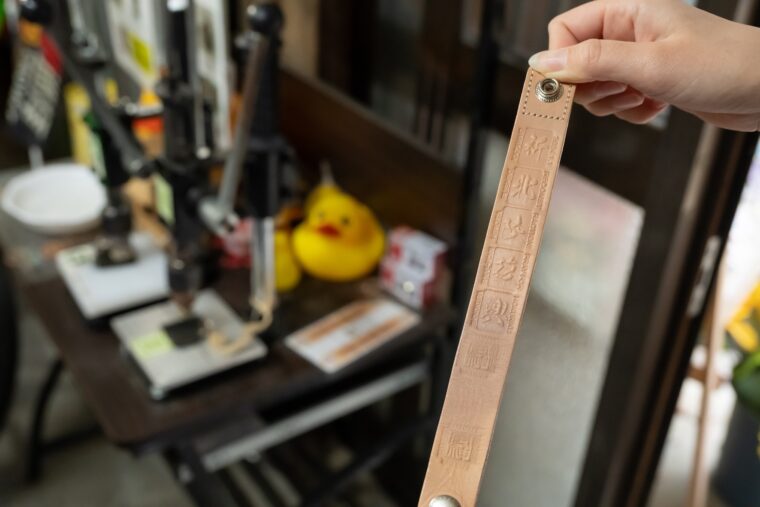 ひとつのお守りに8つの刻印を打つことができる。『御刻印守』は参加の神社仏閣で購入可能