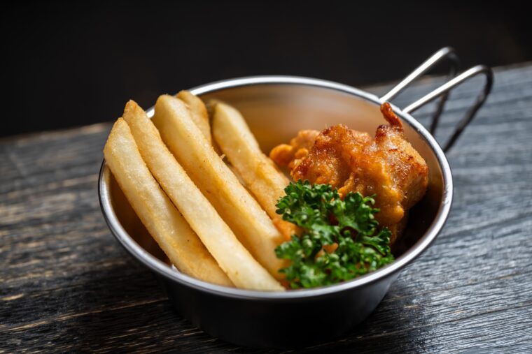 わいわい肴屋海老勢『とり唐ポテト』