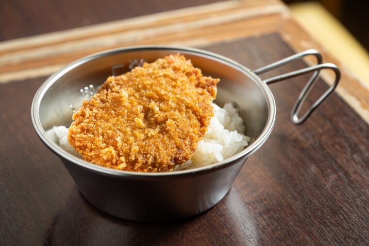 『ミニミニタレかつ丼』（380円）